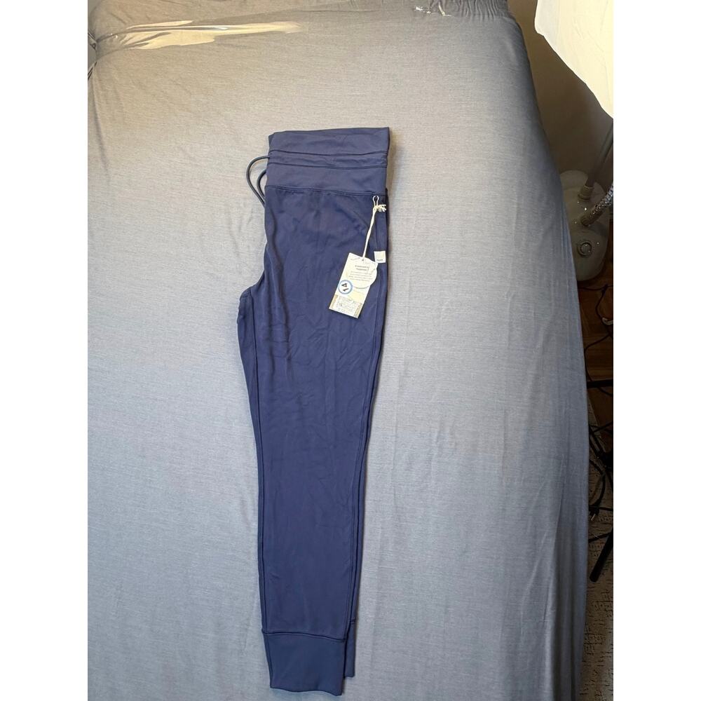 Vuori NWT Women's Performance Jogger Navy Blue